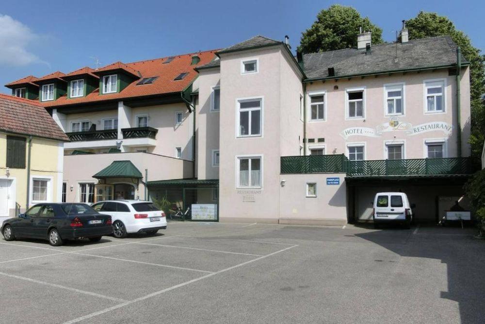 Self-Check-In Hotel Vinoq Mistelbach Kültér fotó